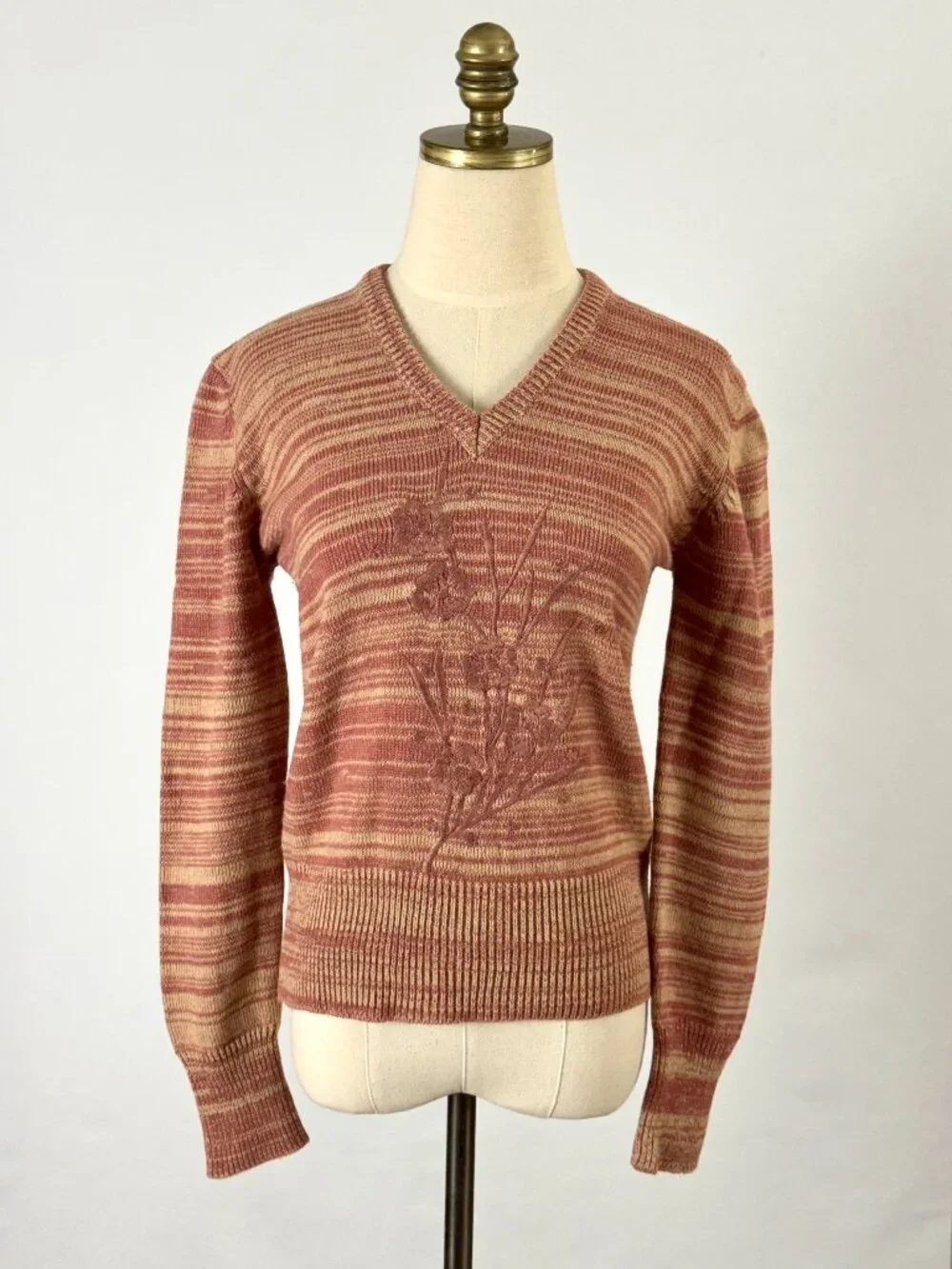 Vintage 70s 80s Dusty Pink Stripe Floral Embroidered V-Neck Sweater Cottagecore